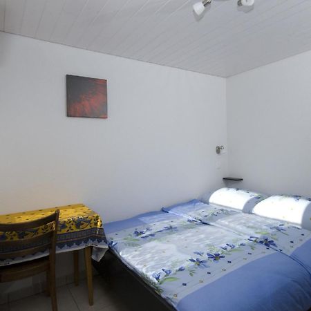 Hotel-Gite Rural A 3 Km De Delemont Courcelon Rum bild