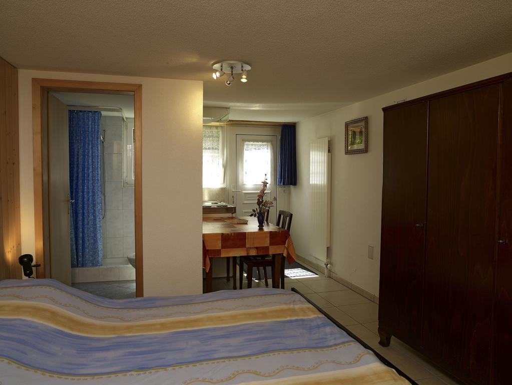 Hotel-Gite Rural A 3 Km De Delemont Courcelon Exteriör bild